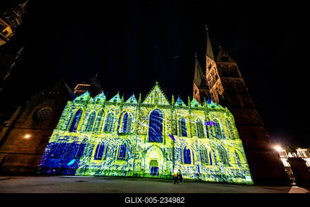 Bremen, Lichter der City,  beeindruckende Lichtprojektionen und Videoinszenierungen. Unter dem Motto ?Vier Jahreszeiten? (Vivaldi)-stock-foto