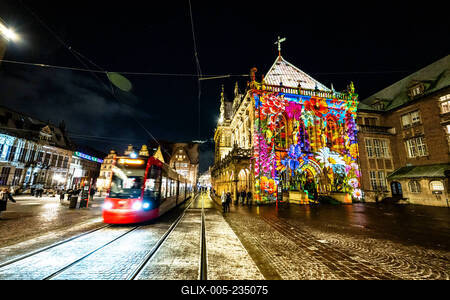 Bremen, Lichter der City,  beeindruckende Lichtprojektionen und Videoinszenierungen. Unter dem Motto ?Vier Jahreszeiten? (Vivaldi)-stock-foto