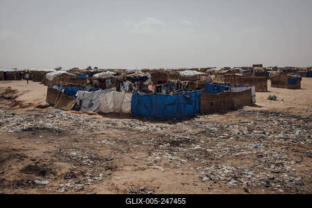  Sudanese refugees in Chad - 20/06/2024 - chad / ? Adre ? - Transit camp in the town of Adre, home to around 180,000 Su-stock-foto