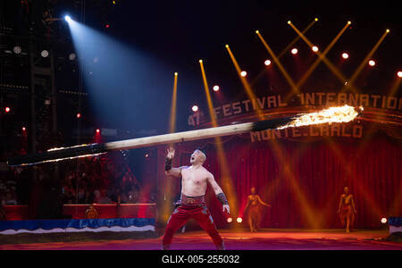 2 eme Spectacle de sélection du 47eme Festival International du cirque de Monte Carlo-stock-foto
