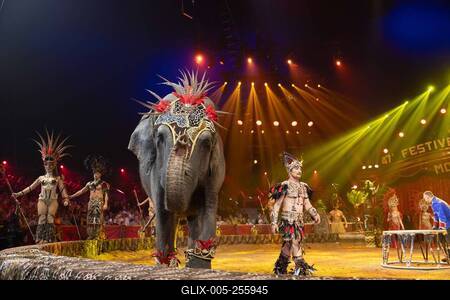 2 eme Spectacle de sélection du 47eme Festival International du cirque de Monte Carlo-stock-foto