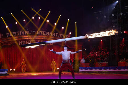 3eme Spectacle de sélection du 47eme Festival International du cirque de Monte Carlo-stock-foto