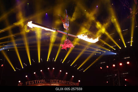 3eme Spectacle de sélection du 47eme Festival International du cirque de Monte Carlo-stock-foto