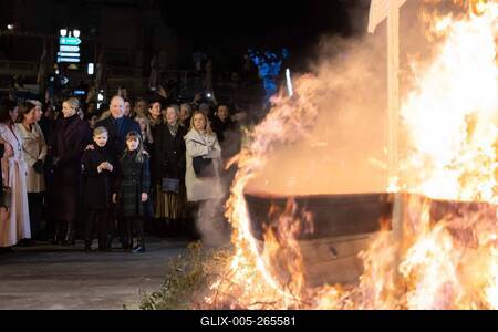 Sainte-Devote a Monaco: embrasement de la barque-stock-foto