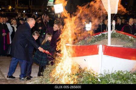 Sainte-Devote a Monaco: embrasement de la barque-stock-foto