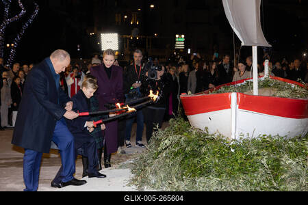 Sainte-Devote a Monaco: embrasement de la barque-stock-foto