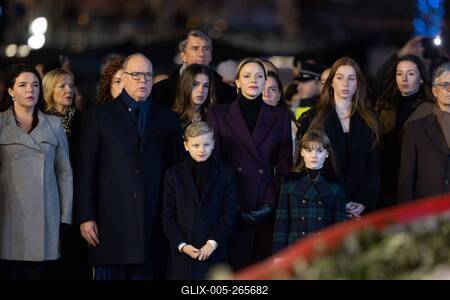 Sainte-Devote a Monaco: embrasement de la barque-stock-foto