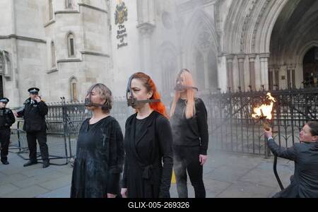 Apocalypse Theatrics theatrical protest in London-stock-foto