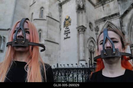 Apocalypse Theatrics theatrical protest in London-stock-foto
