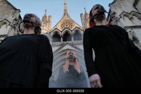 Apocalypse Theatrics theatrical protest in London-stock-foto