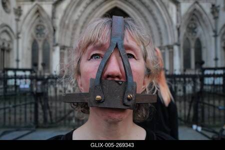 Apocalypse Theatrics theatrical protest in London-stock-foto