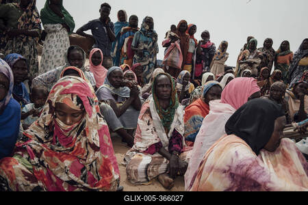  Sudanese refugees in Chad - 18/06/2024 - chad / ? Adre ? - These Al Fasher refugees arrived at the Adre transit camp o-stock-foto