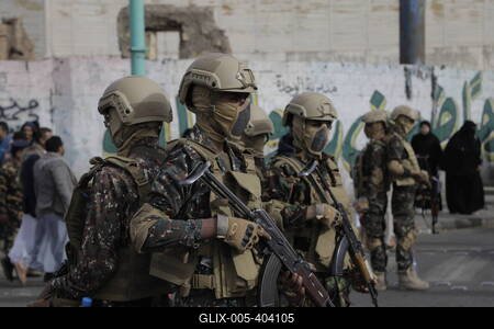 Houthi supporters protest against the US and Israel in Sana'a --stock-foto