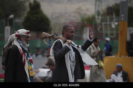 Houthi supporters protest against the US and Israel in Sana'a --stock-foto