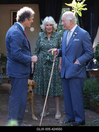 King Charles and Queen Camilla at Chelsea Flower Show-stock-foto