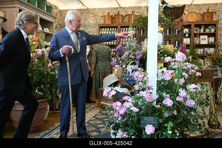 King Charles and Queen Camilla at Chelsea Flower Show-stock-foto