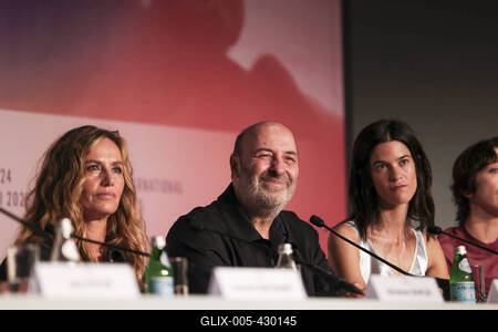 78eme Festival International du Film de Cannes. Conference de presse du film La venue de l'avenir. VOISIN-stock-foto