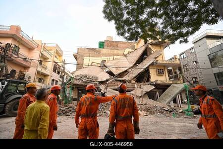 Three Storey Building Collapses In Rohini Area Of Delhi-stock-foto