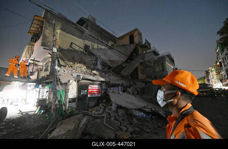 Three Storey Building Collapses In Rohini Area Of Delhi-stock-foto