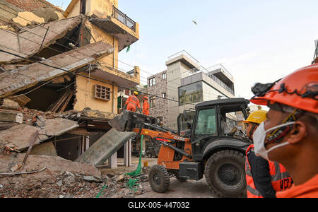 Three Storey Building Collapses In Rohini Area Of Delhi-stock-foto