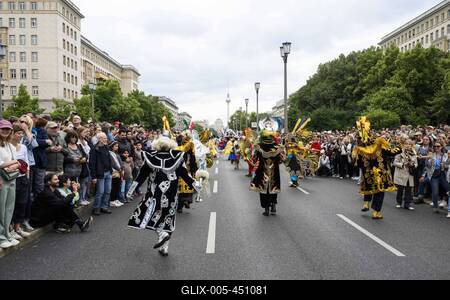 Karneval der Kulturen in Berlin-stock-foto