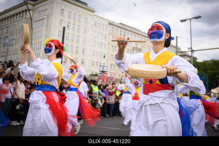 Berlin, Eindr?cke vom Karneval der Kulturen-stock-foto