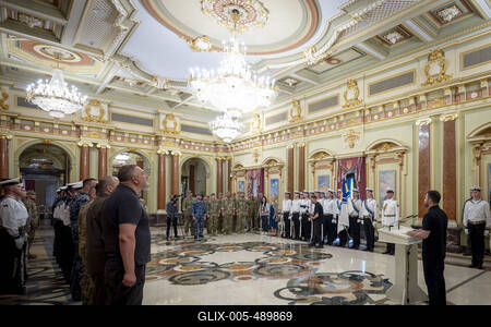 Ukrainian President, Volodymyr Zelenskyy, meets with naval veterans to present state awards-stock-foto