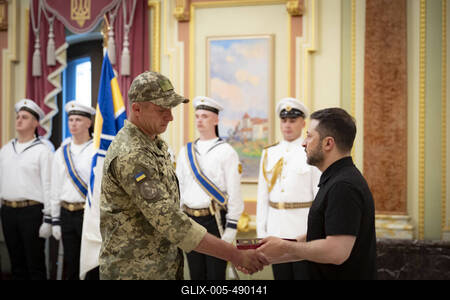 Ukrainian President, Volodymyr Zelenskyy, meets with naval veterans to present state awards-stock-foto