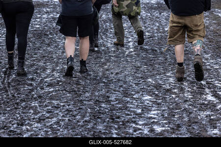 Wacken 2025 Fans trotzem dem angesagten Regen-stock-foto
