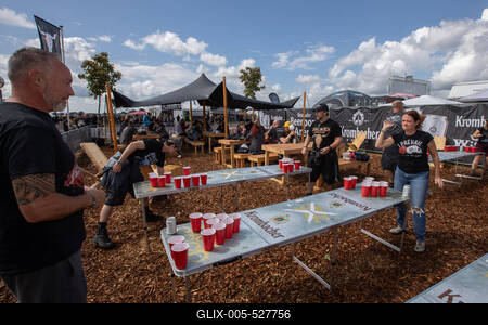 Wacken 2025 Fans trotzem dem angesagten Regen-stock-foto