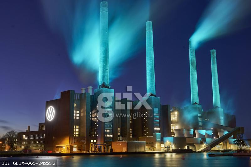 Beleuchtetes Heizkraftwerk Wolfsburg Nord/S?d
