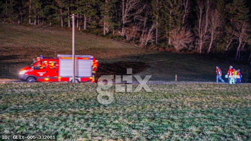 Happy End nach stundenlanger Suche von zweij?hrigem Kind im Ortenaukreis: Zweij?hriger Junge verschwindet beim Spielen von h?uslichem Anwesen im Schwarzwald ? gro?e Suche mit Hubschrauber, Mantrailerhunden und sogar Tauchern findet nach rund sieben