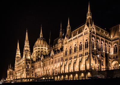 Budapest Pairlament at night-stock-photo