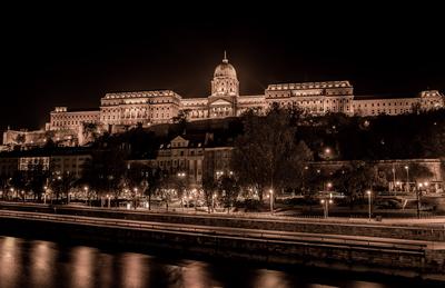 Budapest Buda castle at night-stock-photo