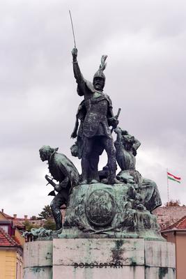 A Dobó István szoborcsoport-stock-foto