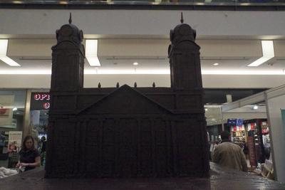 Csokoládé fesztivált rendeztek a debrecenii Fórum bevásárló központban, ahol a Nagytemplom csokoládéból elkészített mását is kiállítótták, melyet elfogyasztottak a látogató vásárlók a rendezvény végeztével.-stock-foto