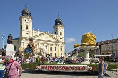 Flowerart car carnival 2020 Hungary/Debrecen-stock-foto