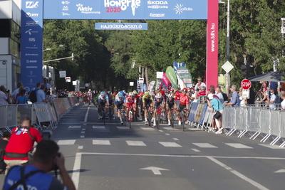 Tour de Hongrie 2020 2th stage-stock-foto