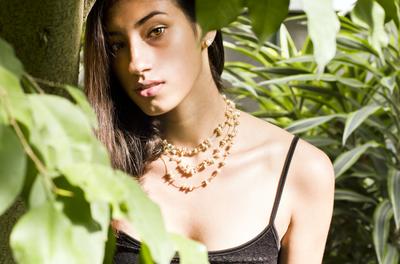 Pearl & Copperpeacock  bijou fashion-stock-foto