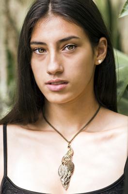 Pearl & Copperpeacock  bijou fashion-stock-foto