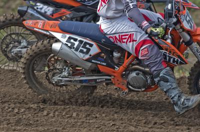 ELITE MOTOCROSS MAGYAR BAJNOKSÁG III. FORDULÓ Tápióbicskén-stock-foto