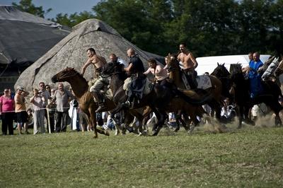 Kurultaj – Magyar Törzsi Gyűlés Bugacon-stock-foto
