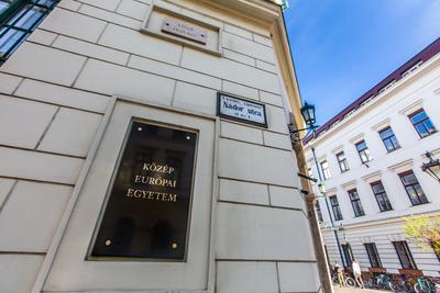 CEU épülete-stock-foto