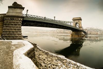 Ice flowing on river Danube in Budapest, Hungary-stock-foto
