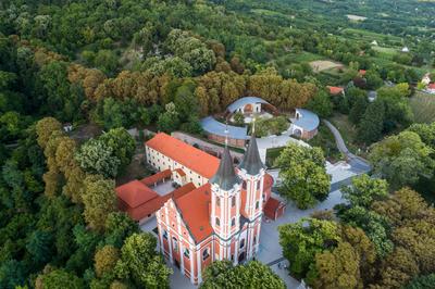 Máriagyűd, Kegytemplom-stock-photo