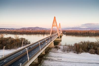 Megyeri híd, Budapest-stock-photo