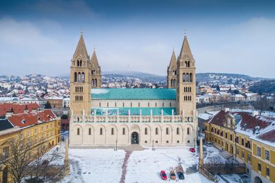 A pécsi székesegyház-stock-foto