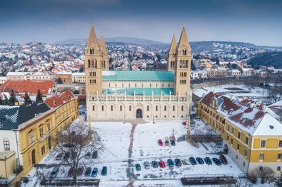 A pécsi székesegyház-stock-foto