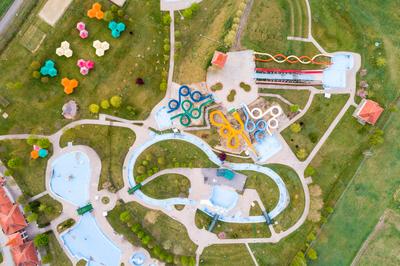 AquaCity Vízicsúszda- és Élménypark, Zalaegerszeg-stock-foto