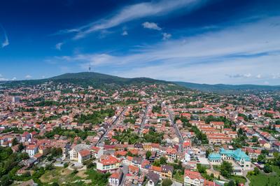 Pécs madártávlatból-stock-foto